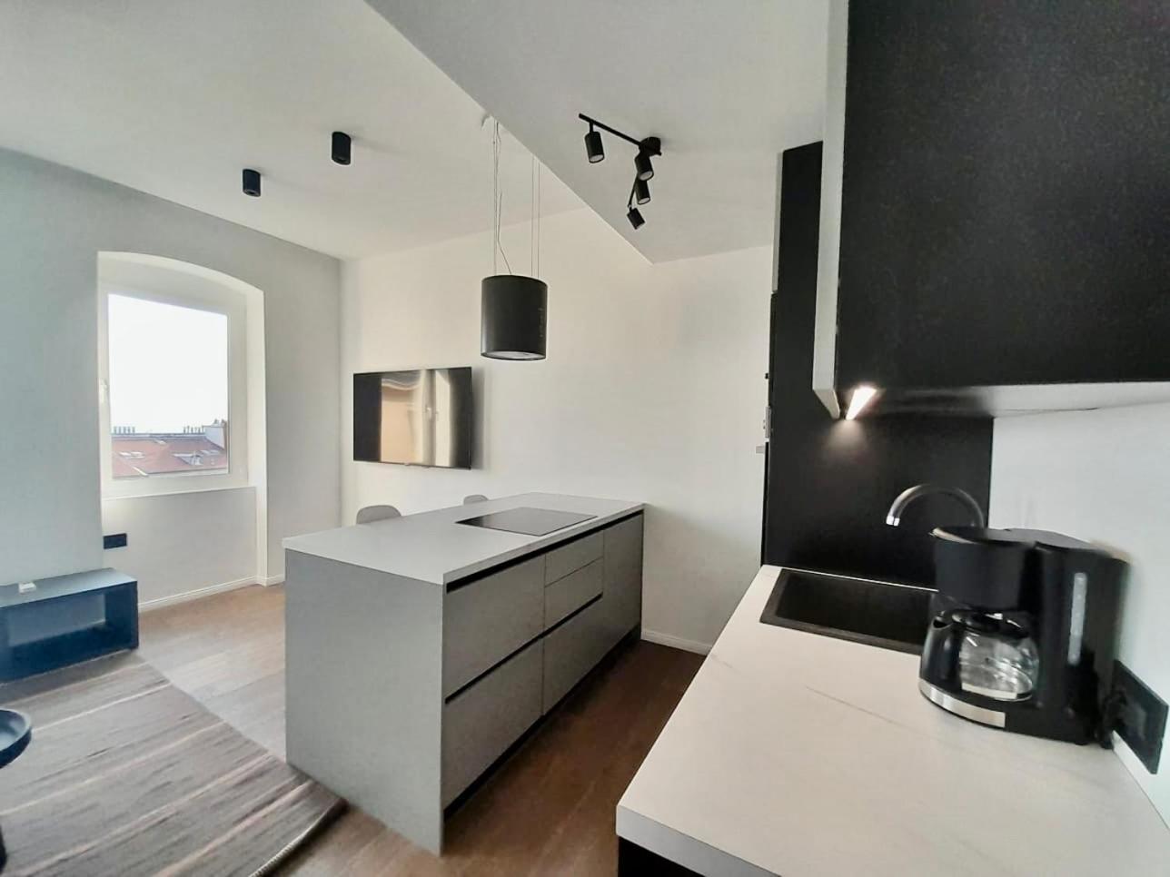 Jadabell 1 & 2 With Sea View Rijeka Exterior foto